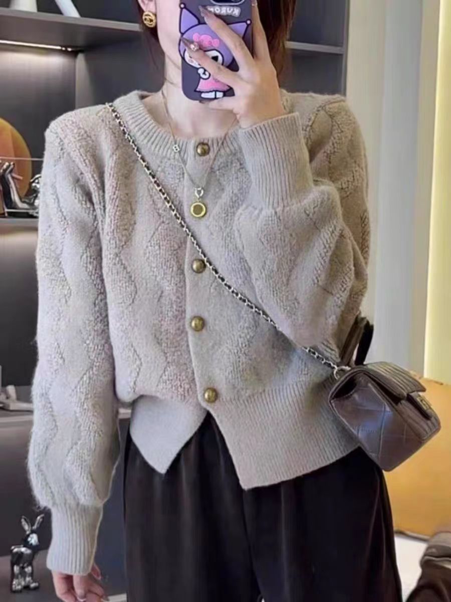 8-609衣长55洋气短款外套女2025秋冬新款显瘦气质小香风针织上衣