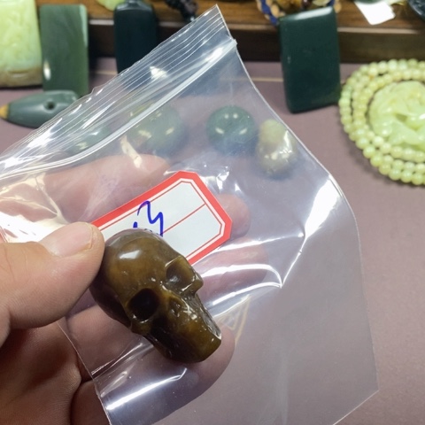 合金蛇纹石玉颈饰