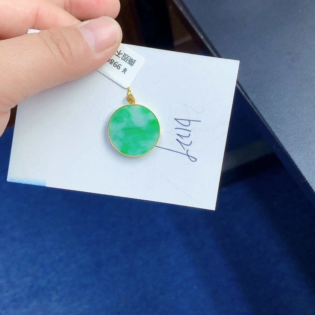 【闪购商品】翡翠颈饰18K金镶嵌000009900