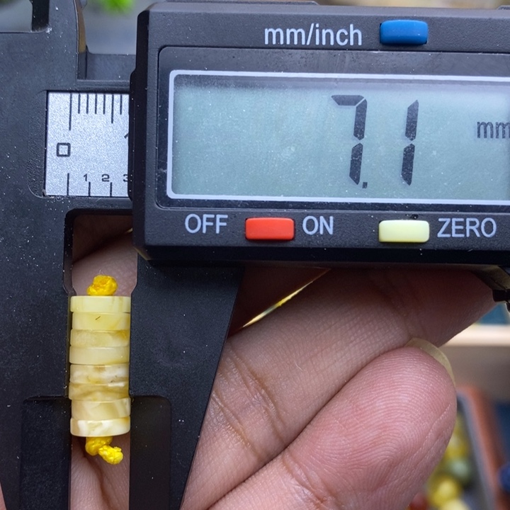琥珀裸石未镶嵌55号7左右隔片微瑕
