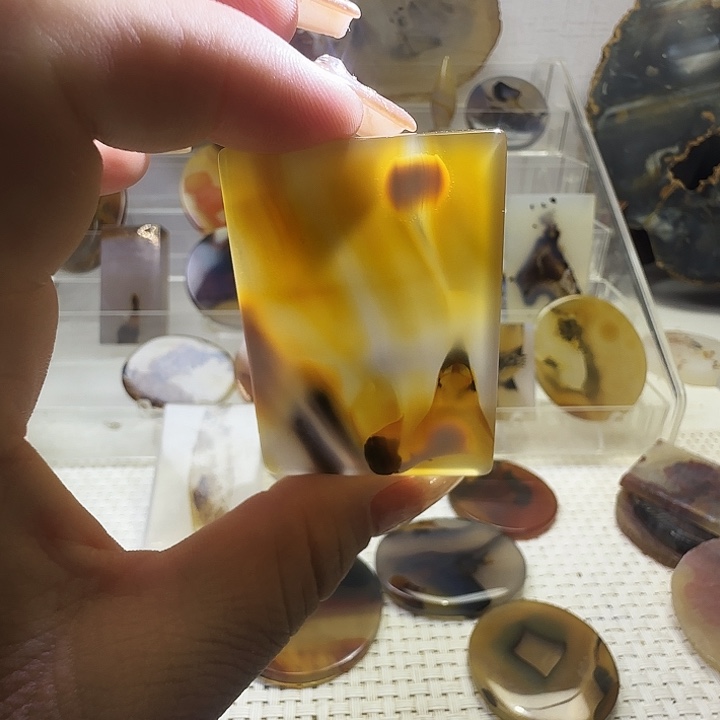 玛瑙/玉髓未镶嵌珠宝奇石