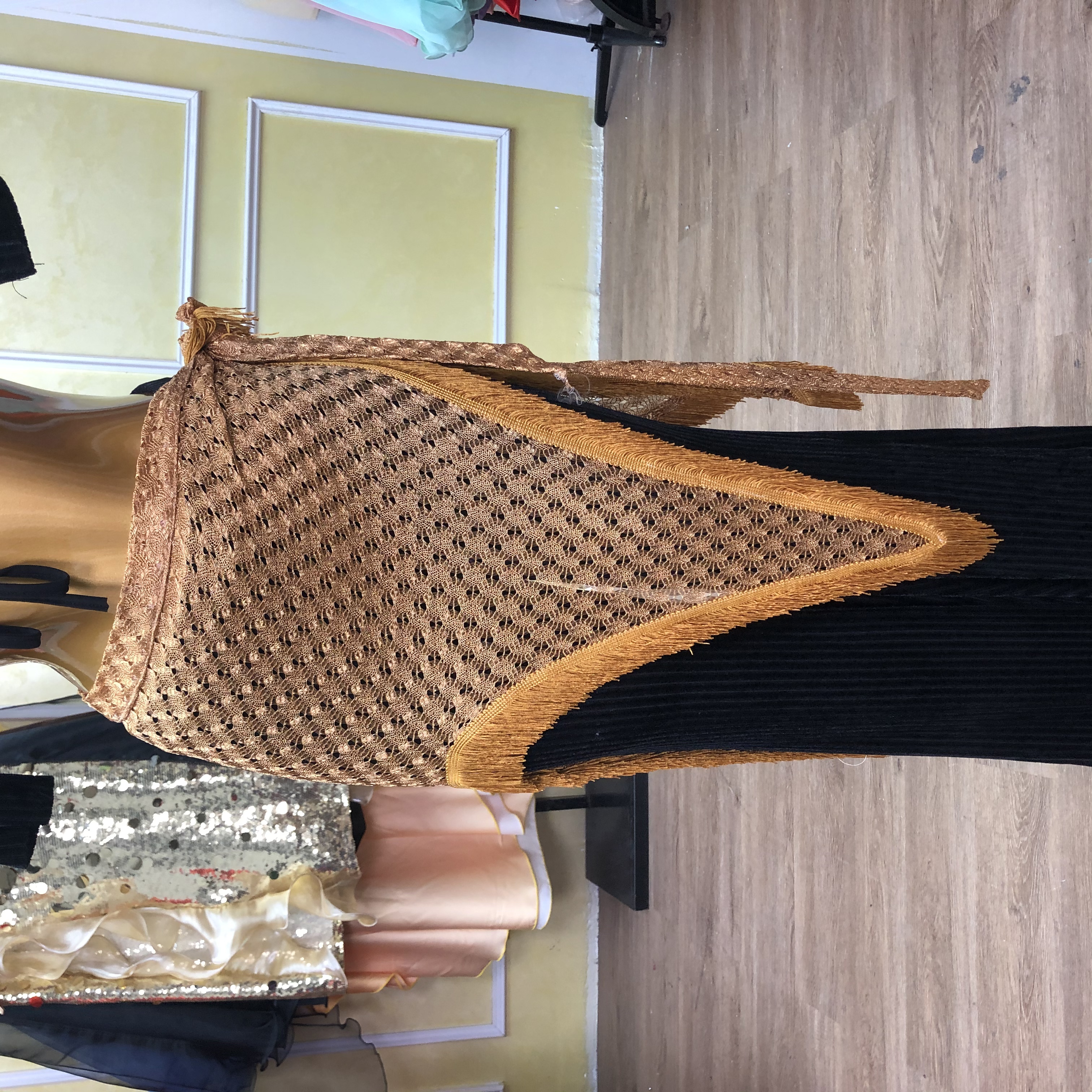 舞姿翼肚皮舞金色流苏臀巾