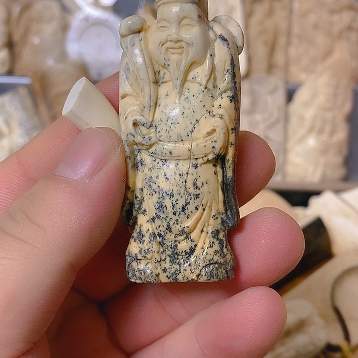 帅*叔天然猛犸牙雕刻残次品