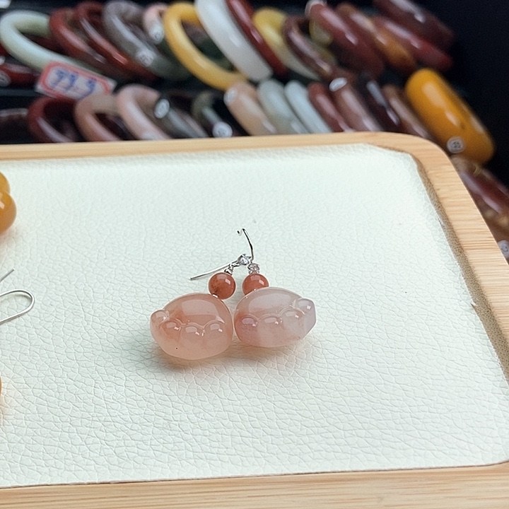 石英质玉颈饰银S925镶嵌六**祥