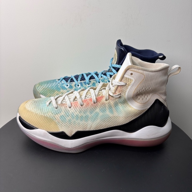 95新 MM6 42码/驭帅11 鸳鸯/正品潮鞋球鞋/全新公价899