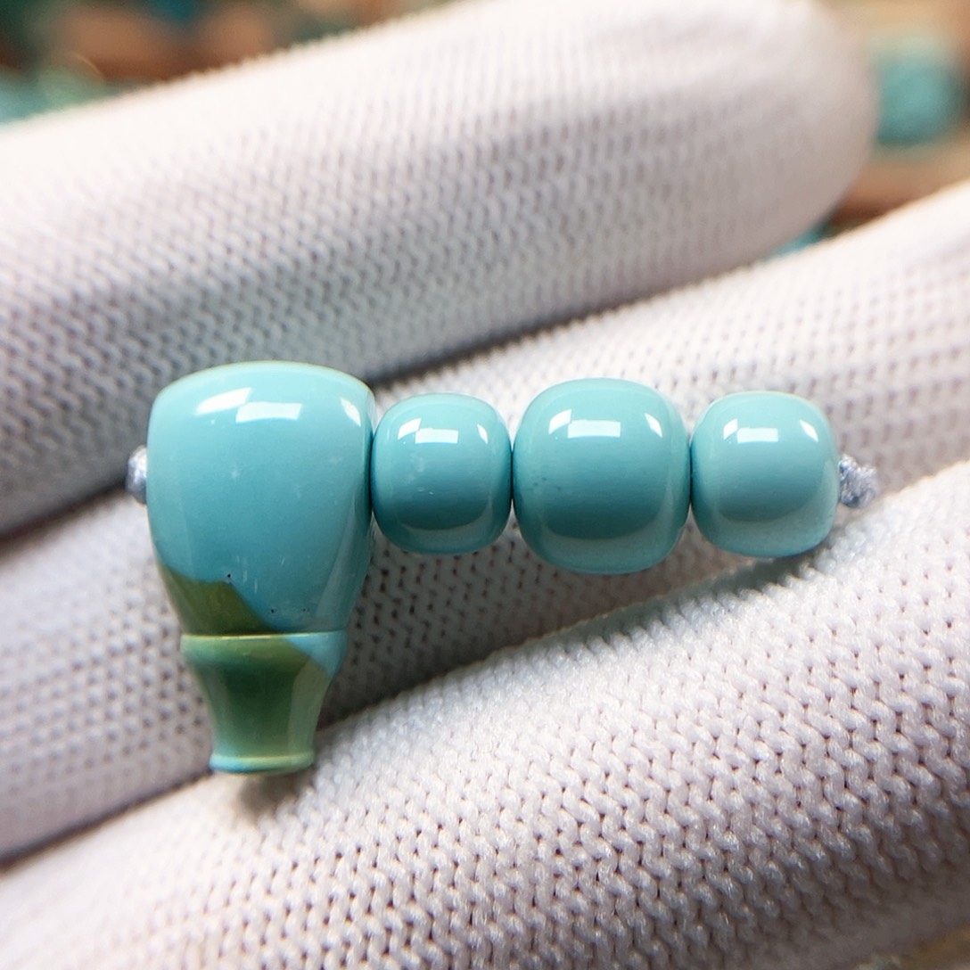 绿松石配饰未镶嵌