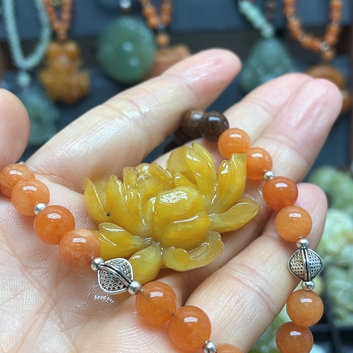 未镶嵌蛇纹石玉颈饰简****洁