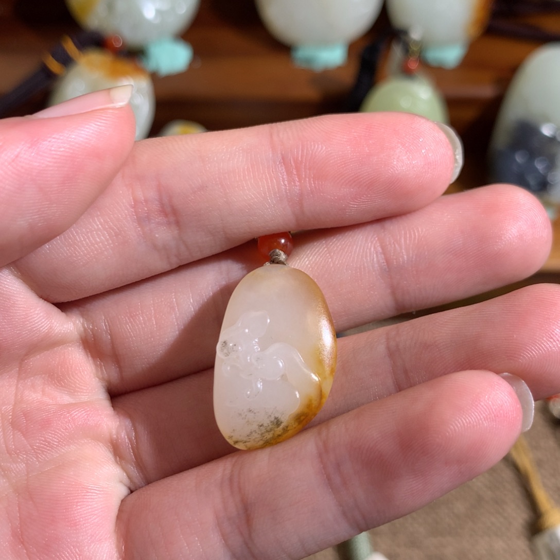 糖***甜和田玉未镶嵌颈饰