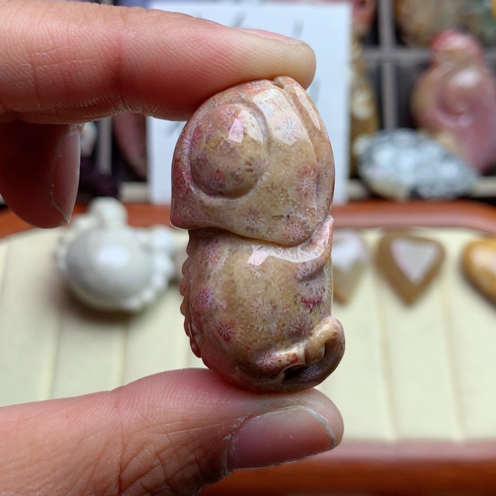 硅化珊瑚（珊瑚玉）颈饰足银镀金镶嵌