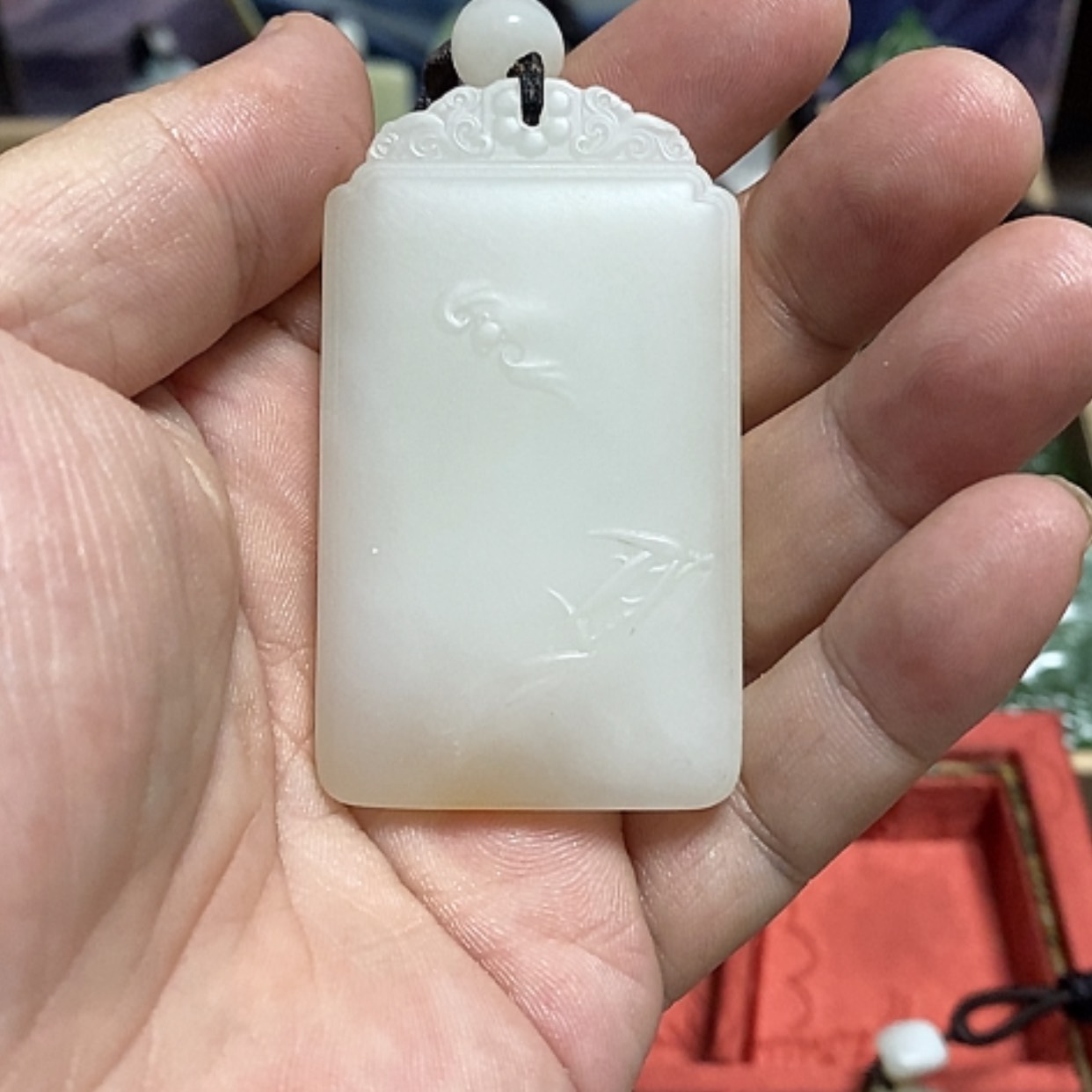 【闪购商品】和田玉颈饰未镶嵌啊****窗