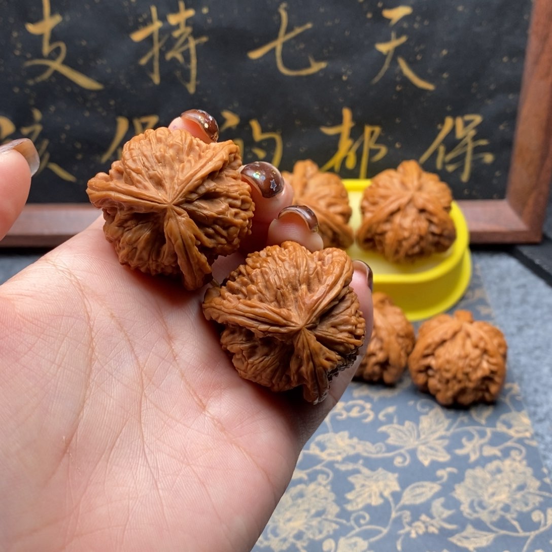 吊坠文玩核桃靠*白狮子