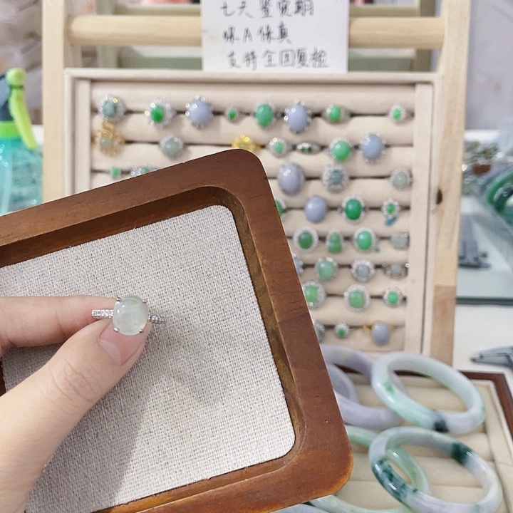 翡翠未镶嵌颈饰天然翡翠Ａ货