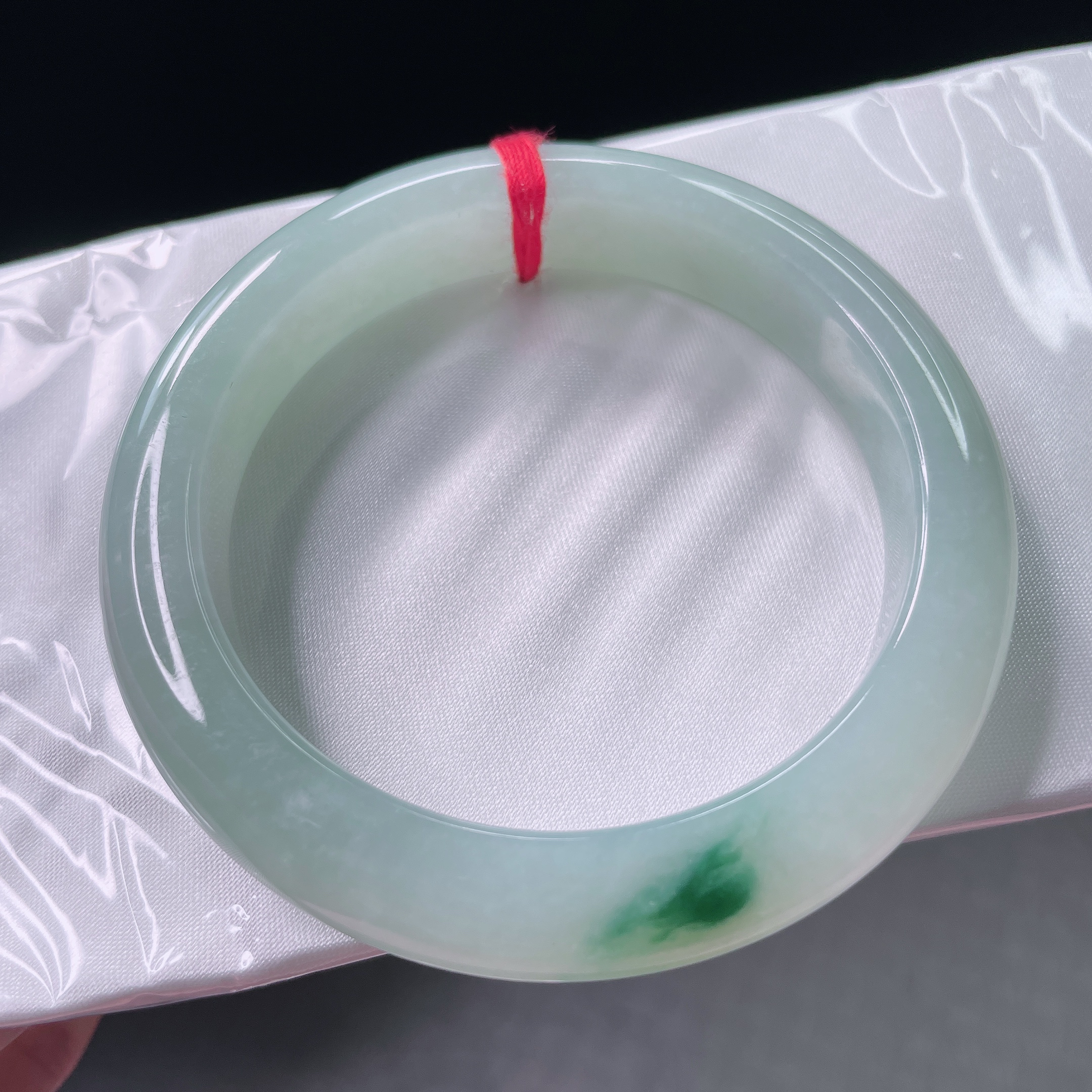 57.8圈口天然缅甸A货翡翠冰种飘花冰胶宽边手镯时尚经典女玉镯子