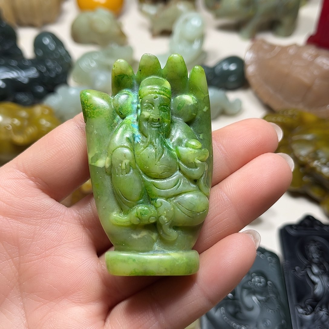 白玉菩提吊坠白玉菩提吊坠