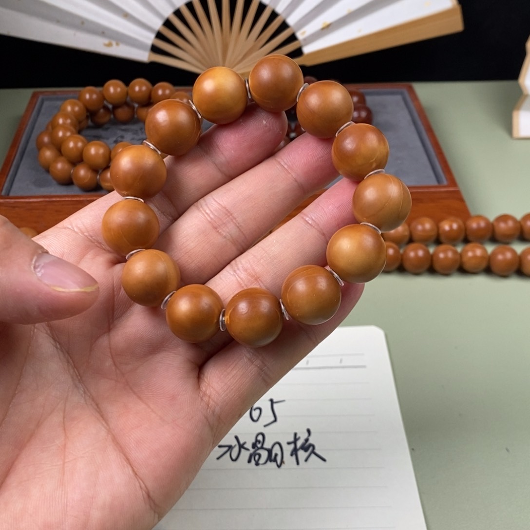 橄榄核手串小****橄榄核正圆光珠