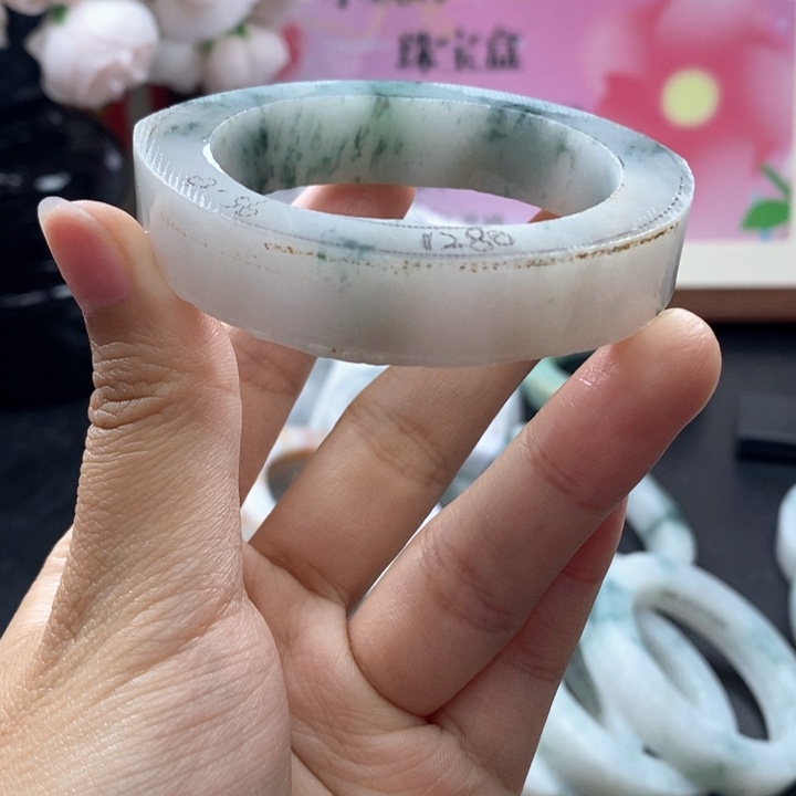 定制翡翠手镯未镶嵌
