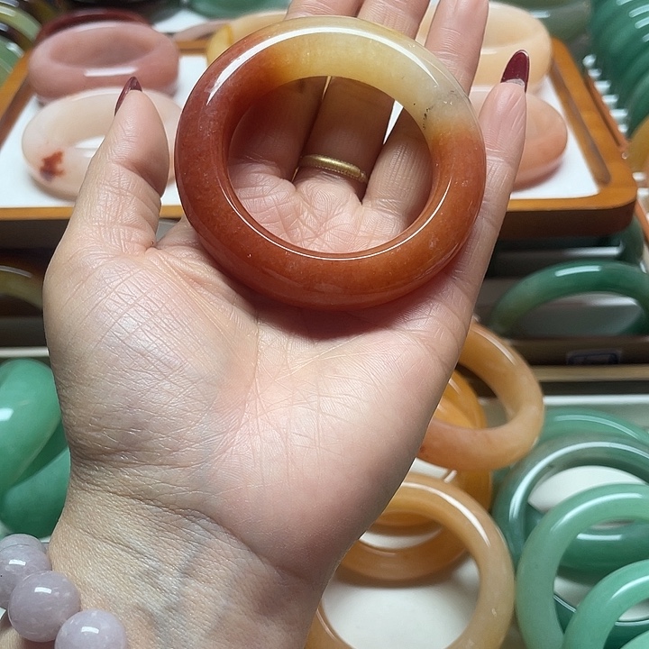 石英质玉（非洲翠）合金手镯