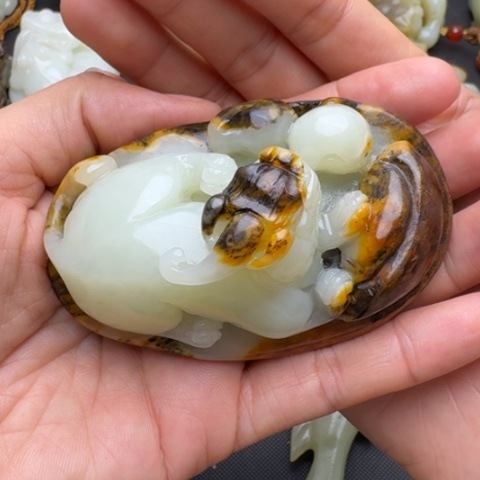 和田玉未镶嵌挂件池*边