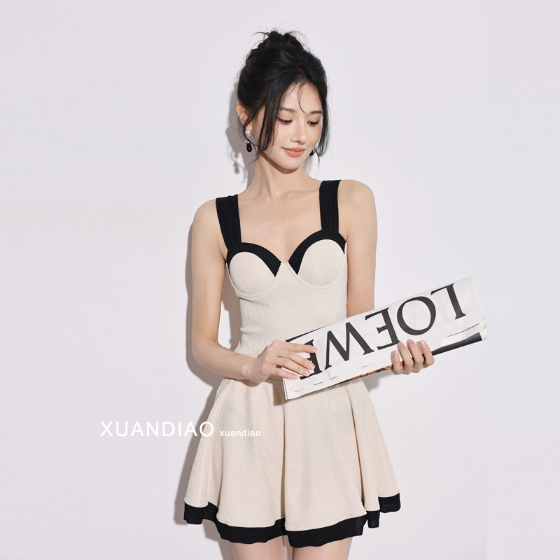 【晚风告白】泳衣女2025新款爆款温泉性感纯欲度假高级遮肉游泳衣