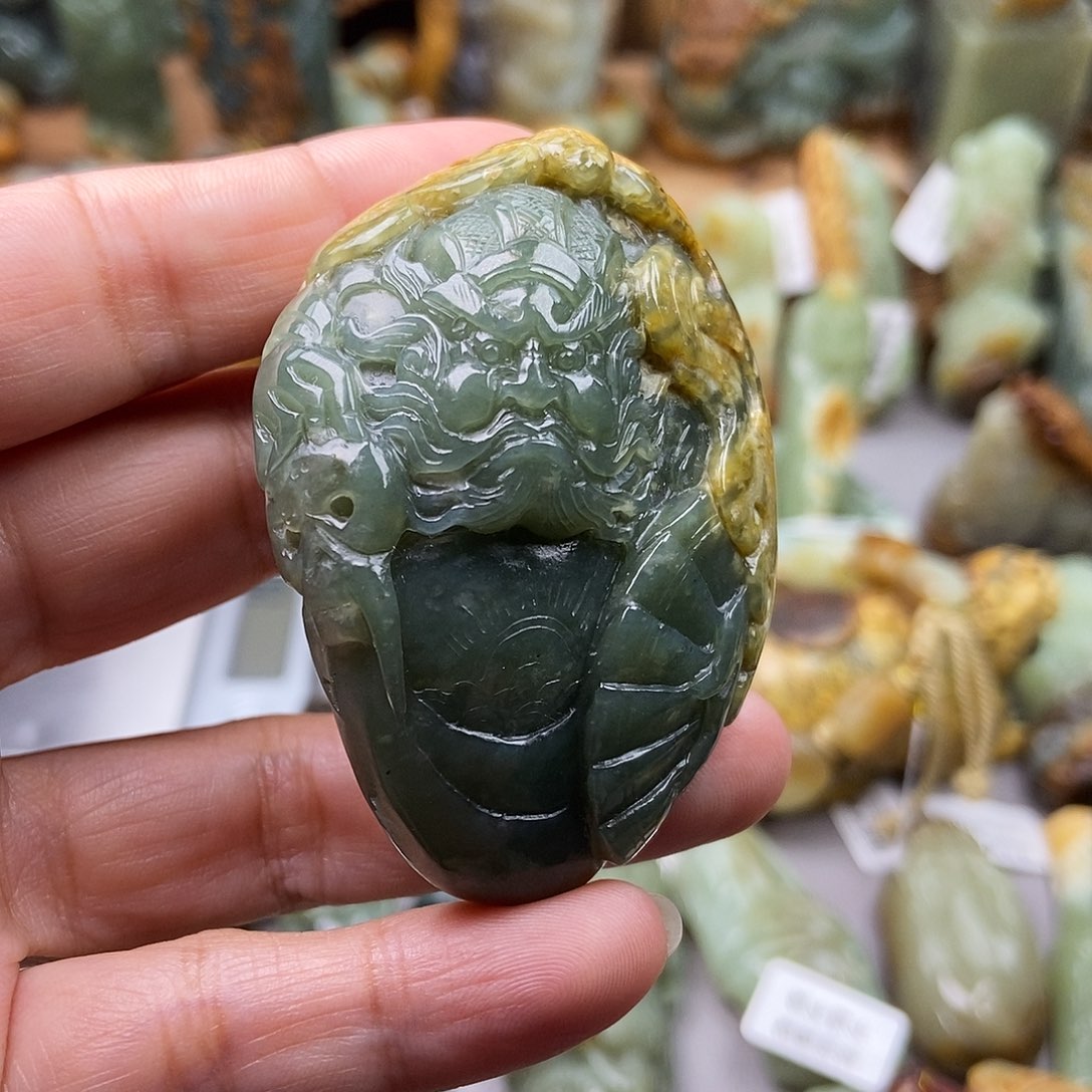 岫岩河磨玉（透闪石质玉）手把未镶嵌萨**尔