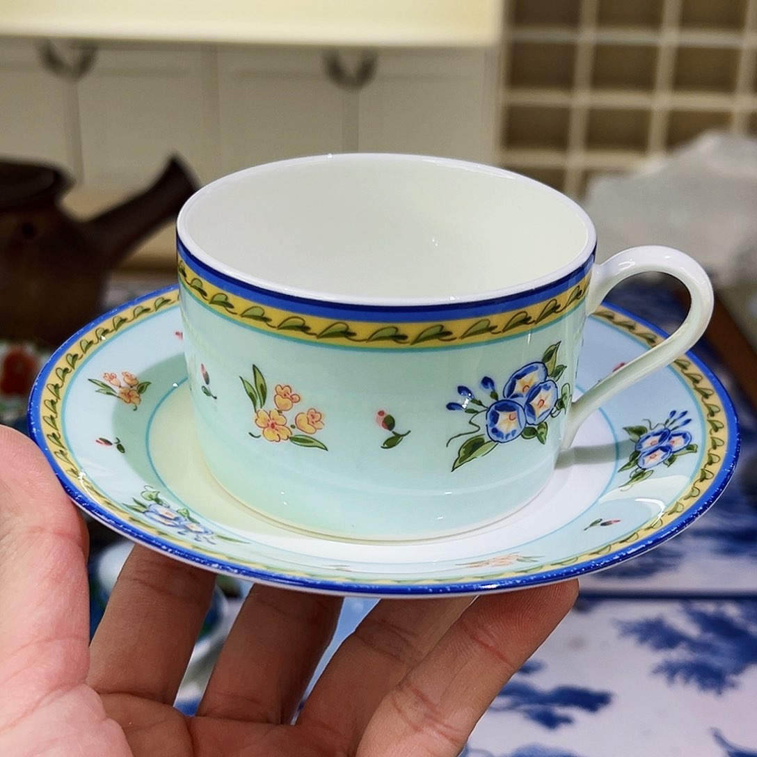 咖啡杯和茶杯是很配噢哦