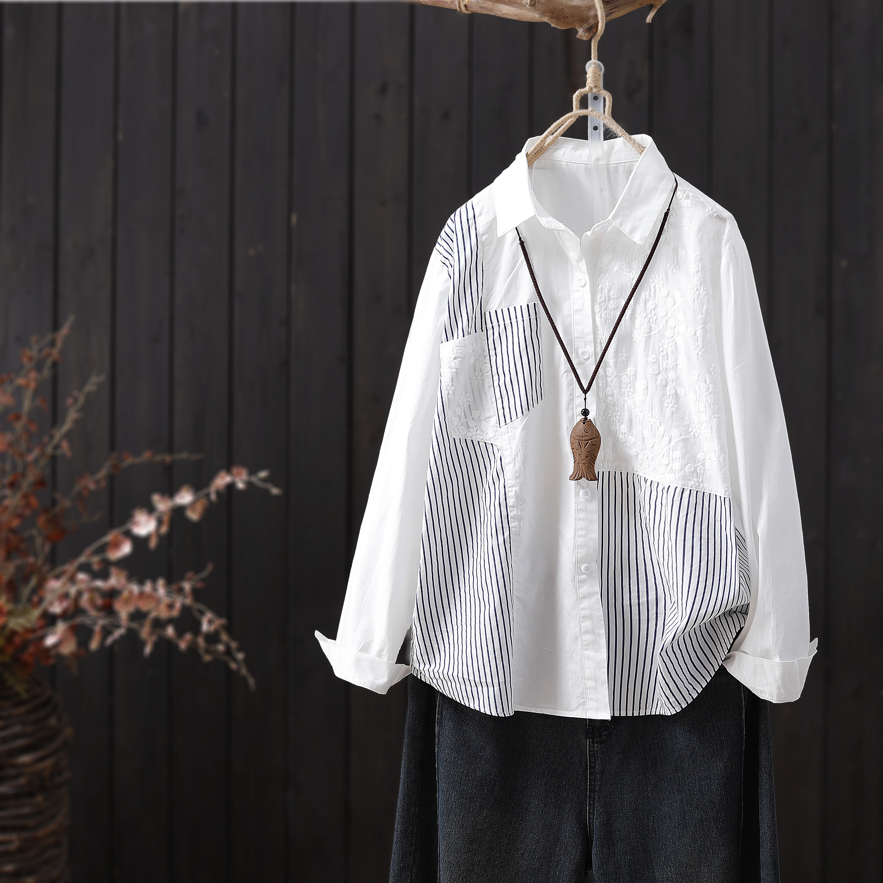 文艺复古风小众设计款衬衫女款上衣纯棉绣花重工拼接条纹独特衬衣