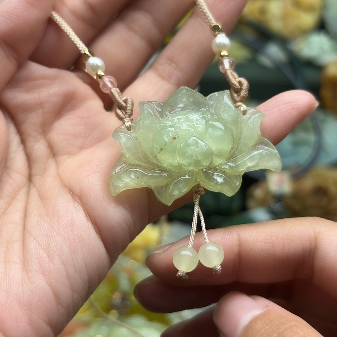 蛇纹石玉合金颈饰