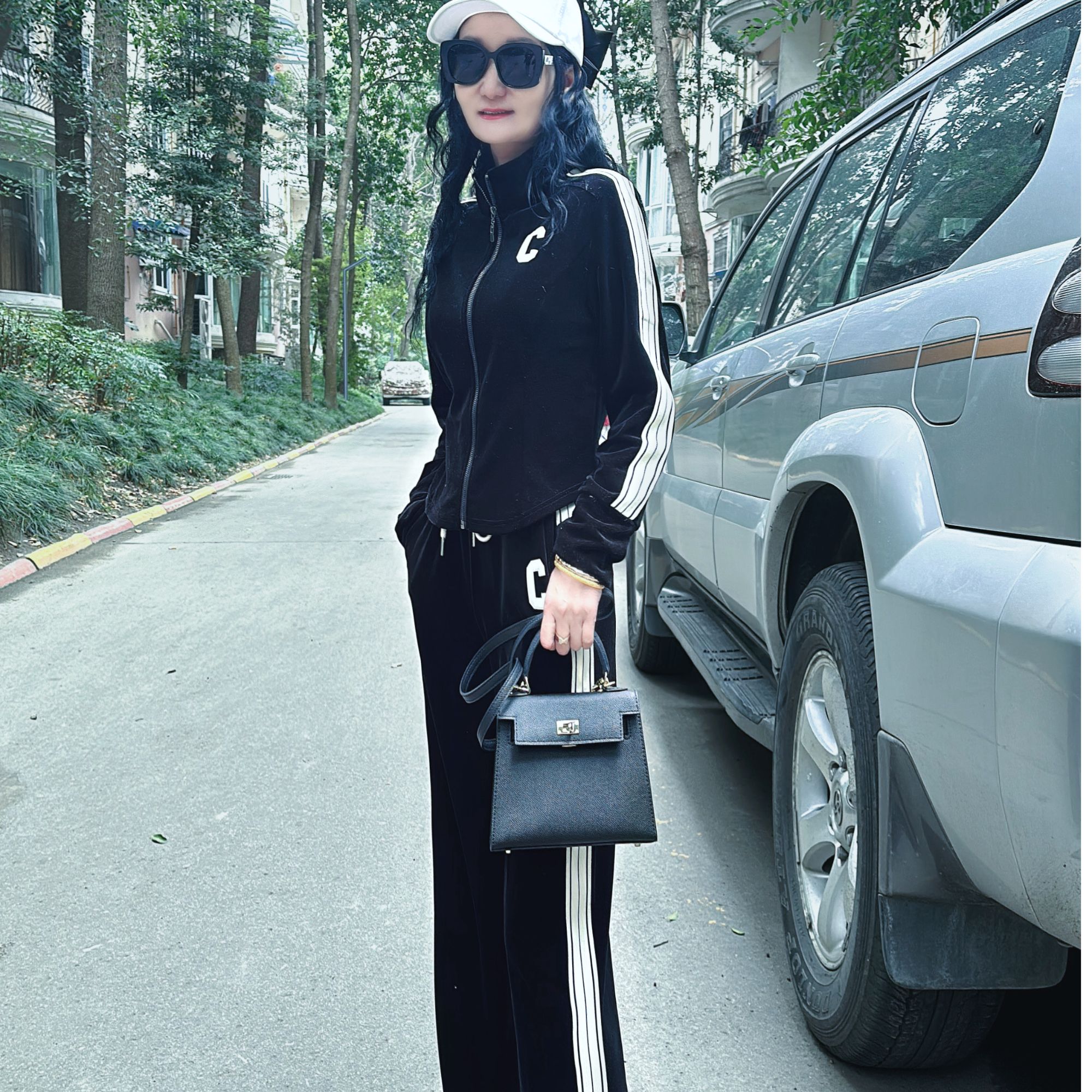 M51X007慕之淇春季时尚C字拼接螺纹织带立领拉链丝绒套装