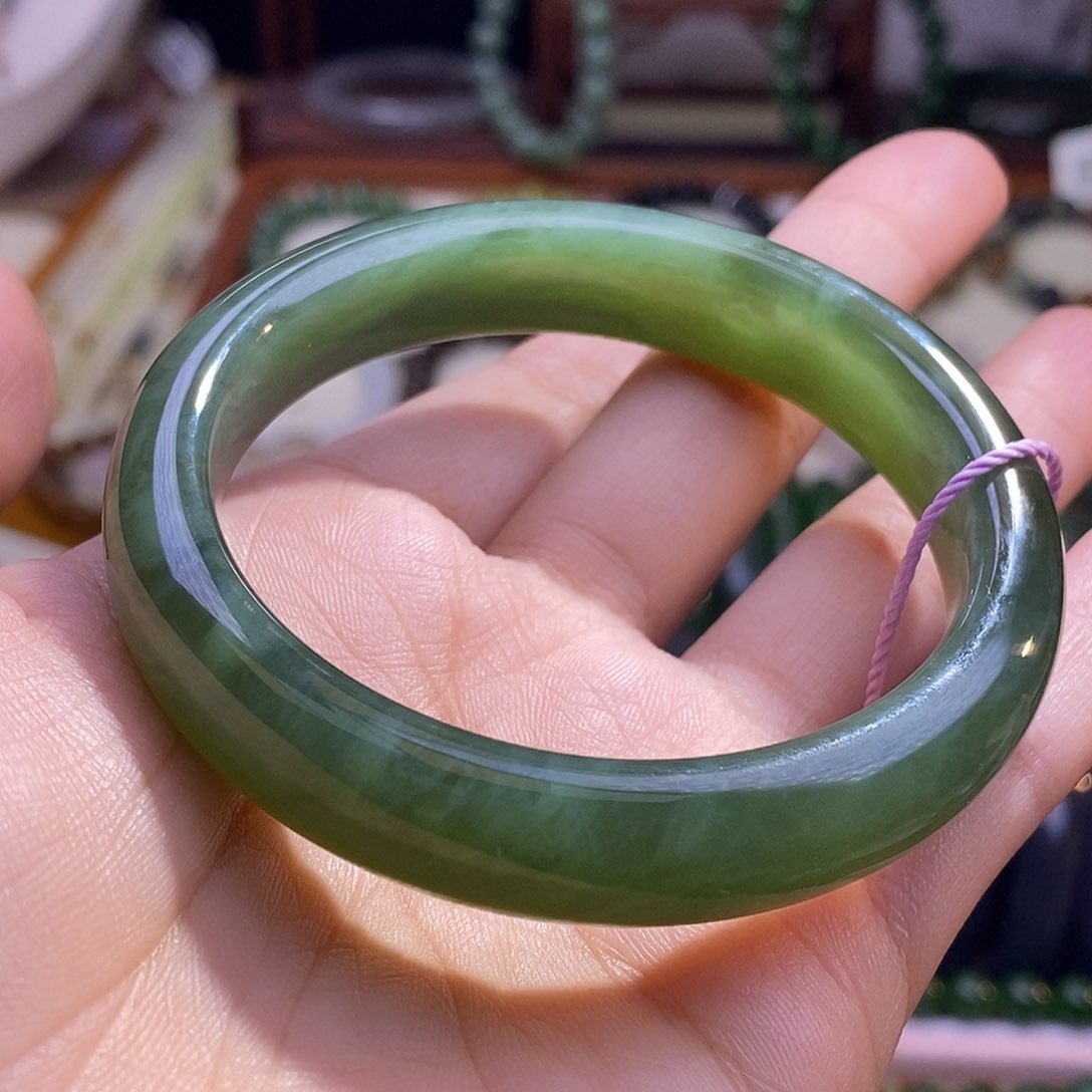 颈饰未镶嵌和田玉毕业级老坑料碧玉猫眼手镯56