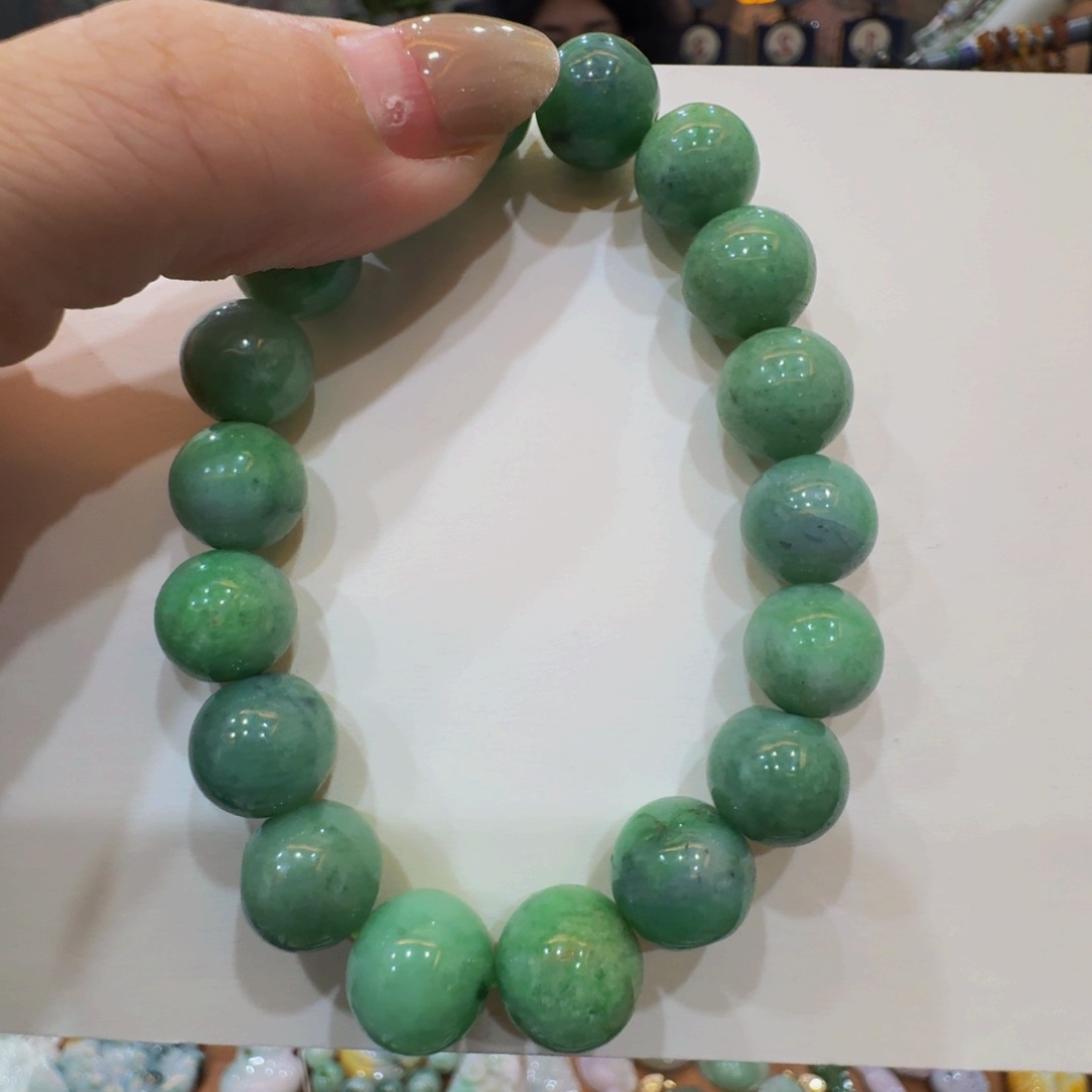 翡翠颈饰未镶嵌春****谁老坑