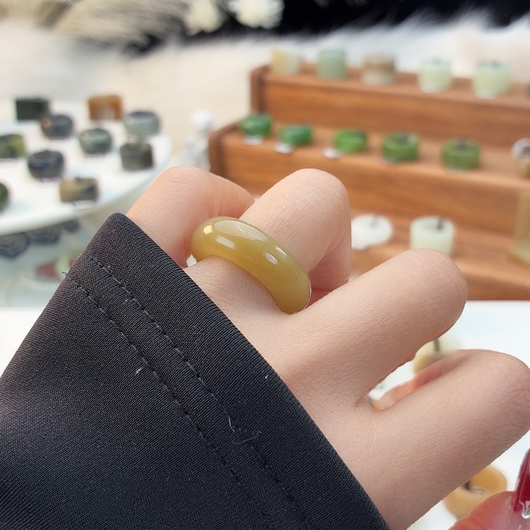 和田玉未镶嵌戒指i40糖轮胎16.4mm
