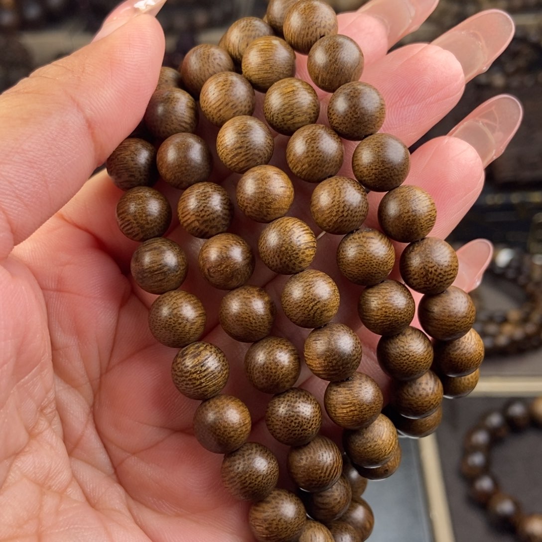 沉香手串您***！越南白棋楠