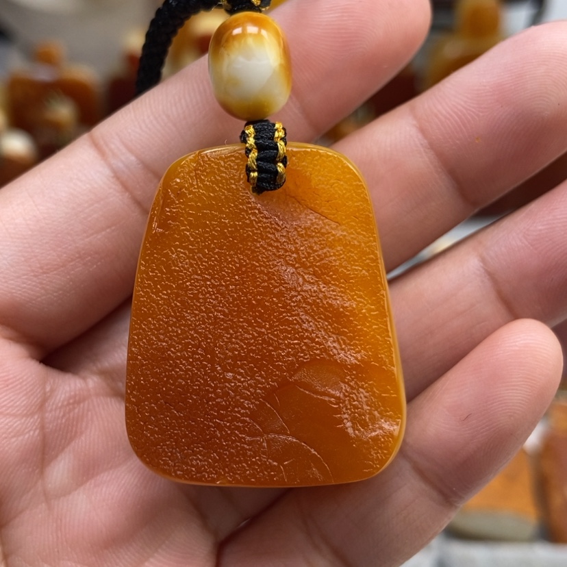 【闪购商品】琥珀颈饰未镶嵌