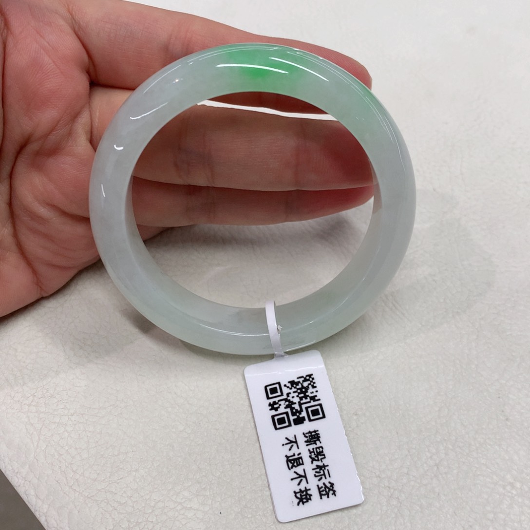 未镶嵌手镯翡翠52.4圈口小冰白底青正圈