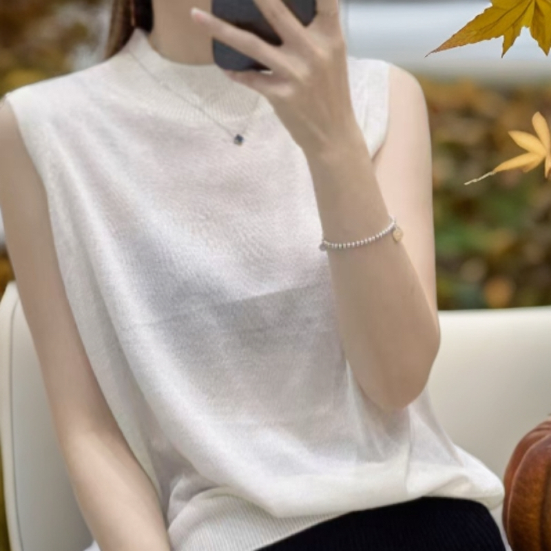 半高领凸袖套头女背心适用性很强的四季百搭单品