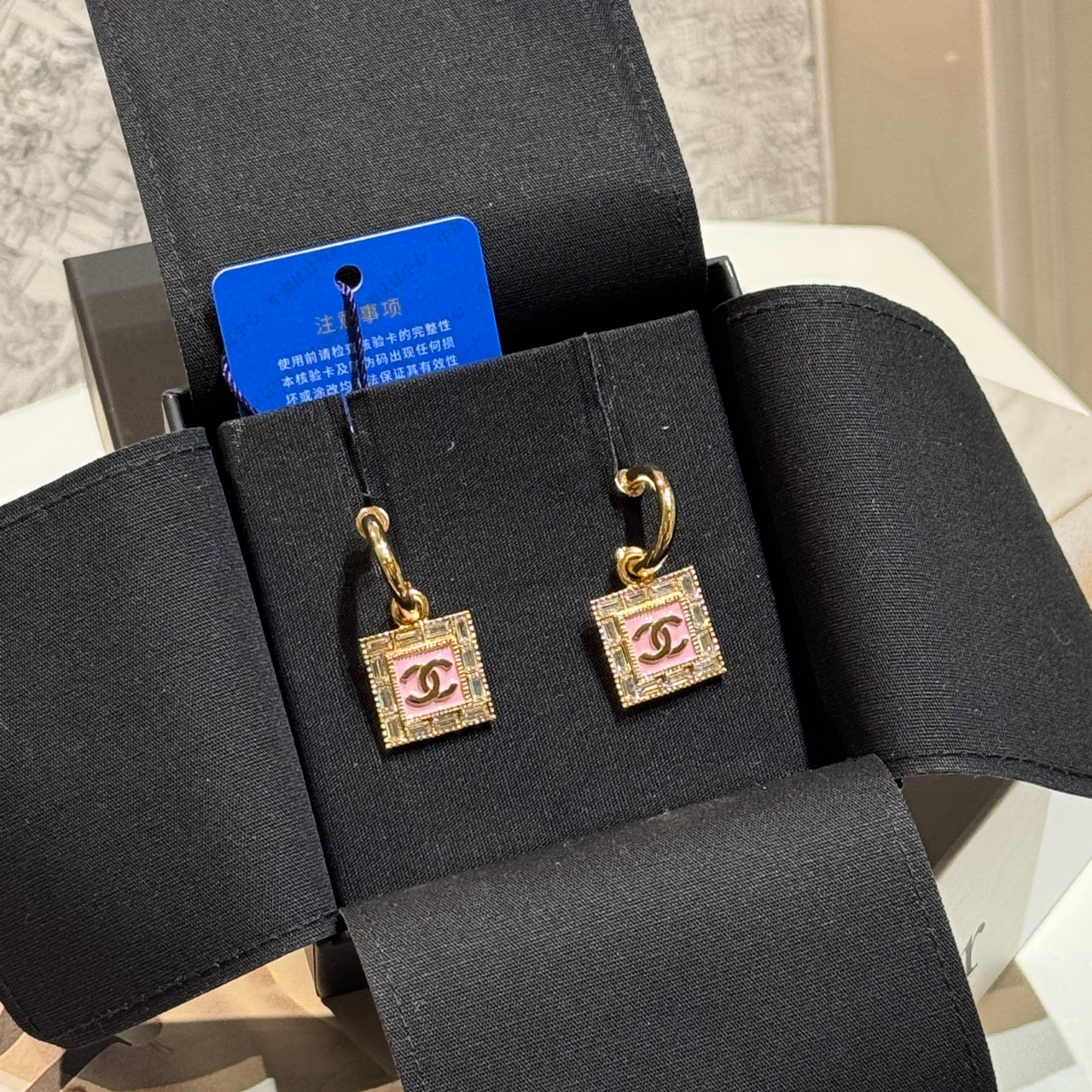 99新 Chanel/香奈儿 Chanel 香奈儿 24s金勾粉方块耳钉