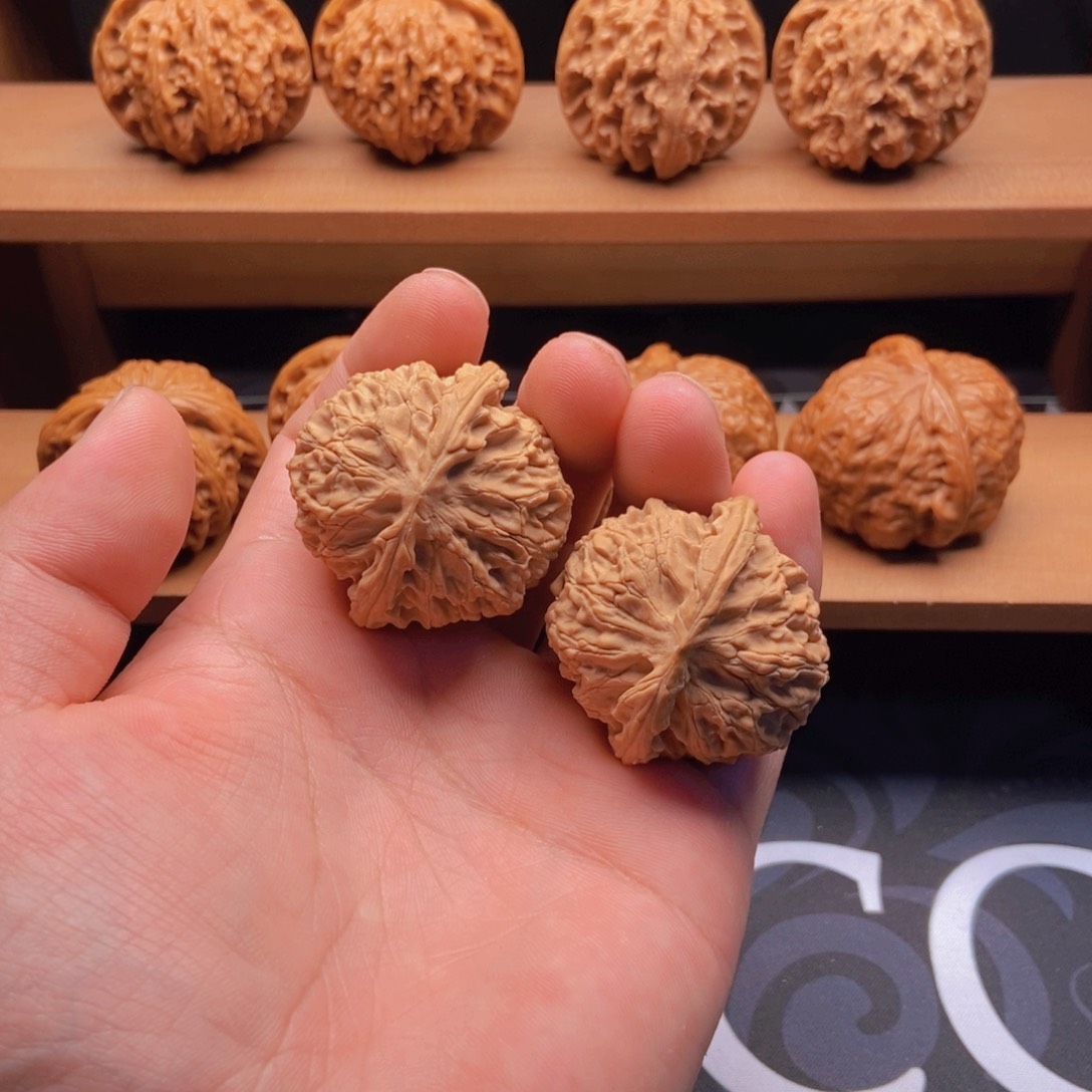 文玩核桃把件苹果园(39尺寸)