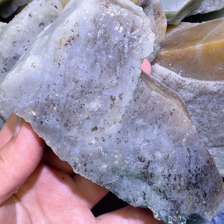 和田玉未镶嵌珠宝半成品