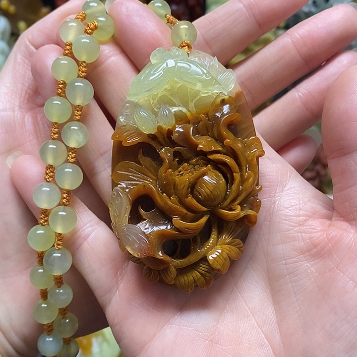 岫玉未镶嵌吊坠(赠链)