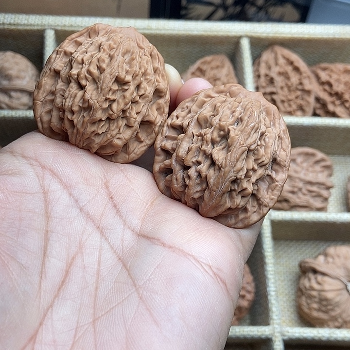 l***k吊坠文玩核桃42虎头