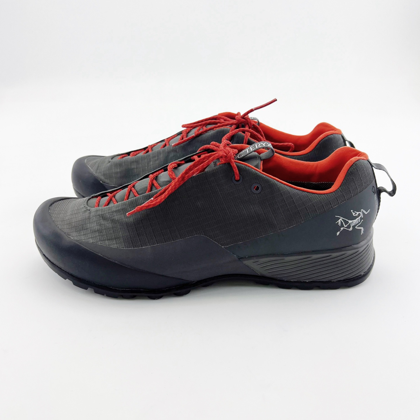 99新 ARC'TERYX/始祖鸟 44码/拼色防水低帮系带登山鞋/14900390