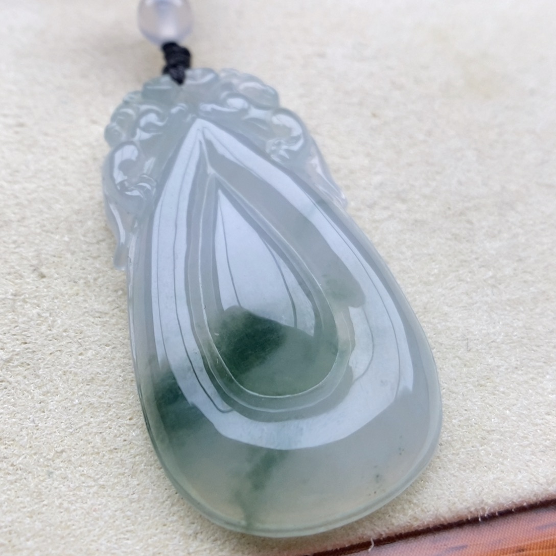 翡翠未镶嵌颈饰吊坠