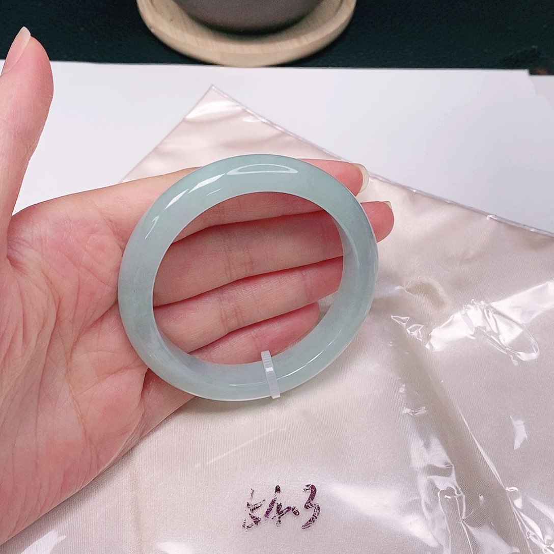 【闪购商品】翡翠手镯未镶嵌y***?正圈