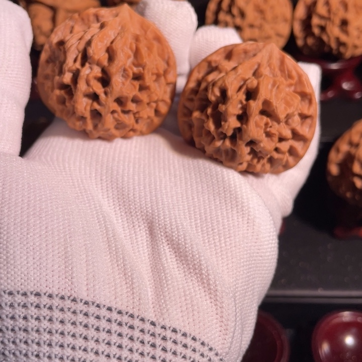 文玩核桃吊坠42官帽