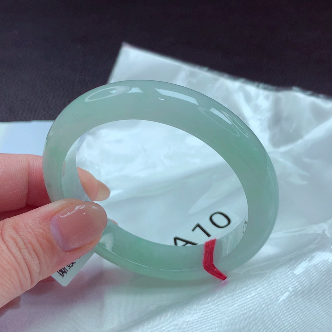 翡翠手镯未镶嵌我88