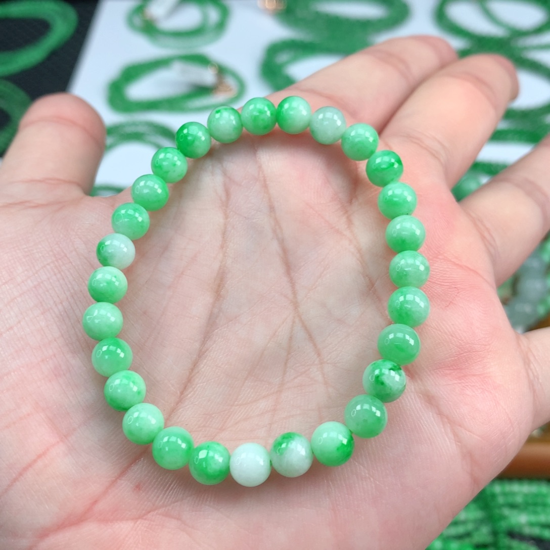 翡翠手链未镶嵌翡翠