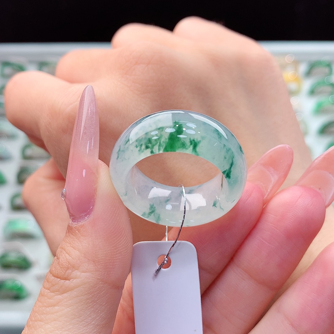 翡翠戒指未镶嵌18.19号