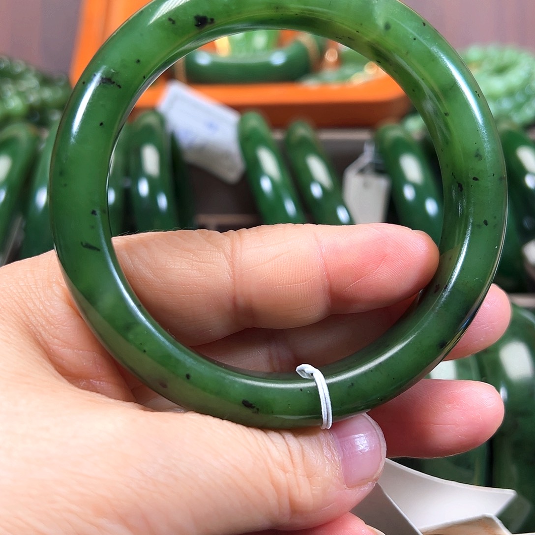 和田玉（糖玉）未镶嵌手镯