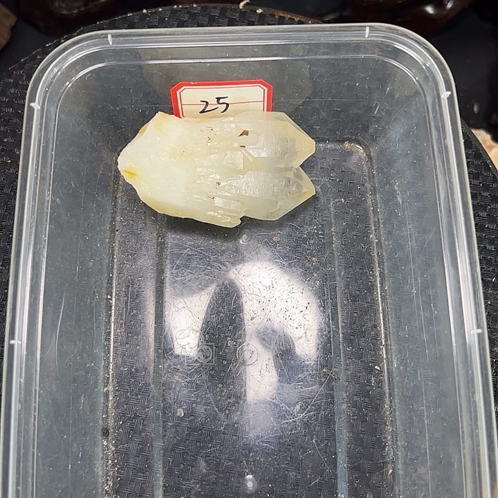 u***冷珠宝半成品未镶嵌水晶