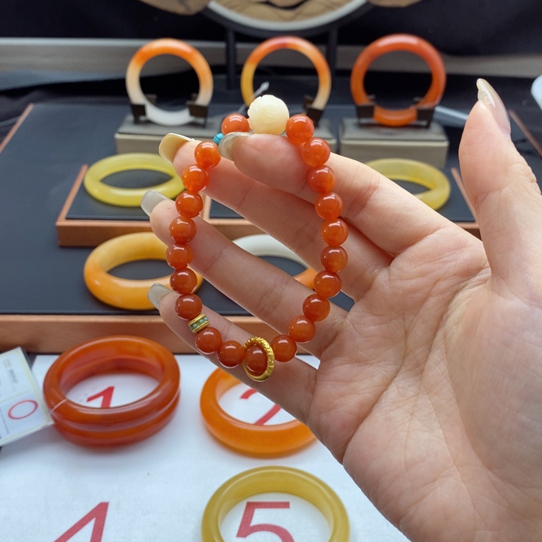 石英质玉（黄龙玉）手链未镶嵌